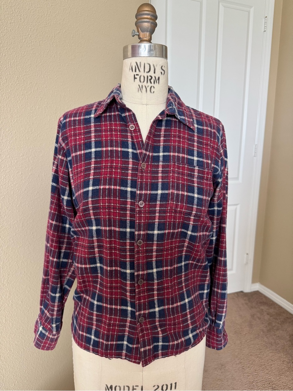 Elizabeth and James Red and Navy Plaid Button-Down Flanel Shirt Petite XS